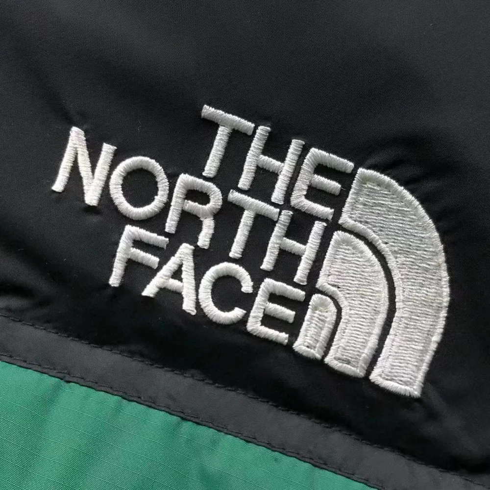 The North Face 1996 Nuptse 700 Sin Mangas - Imagen 4